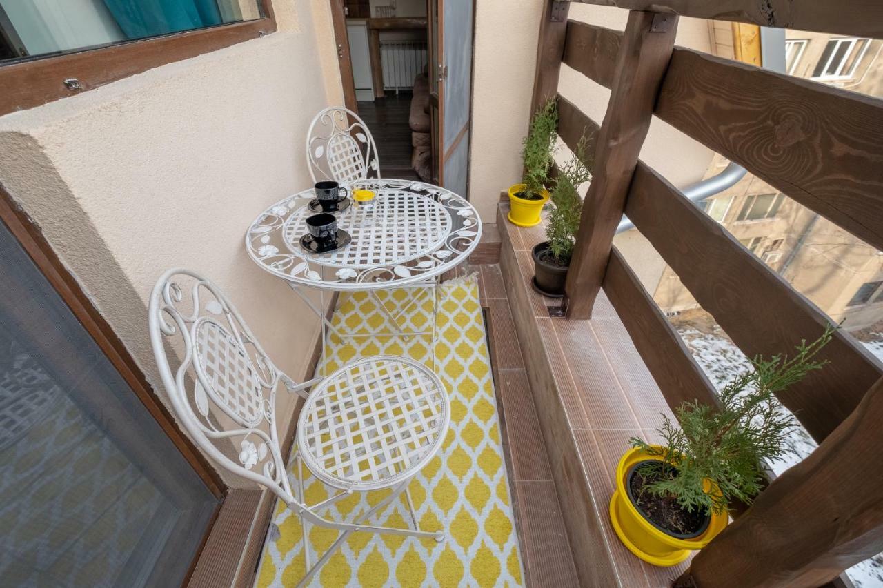 2-Bedroom Elegant Apartment In Mediterranean Style Sofia Exteriör bild